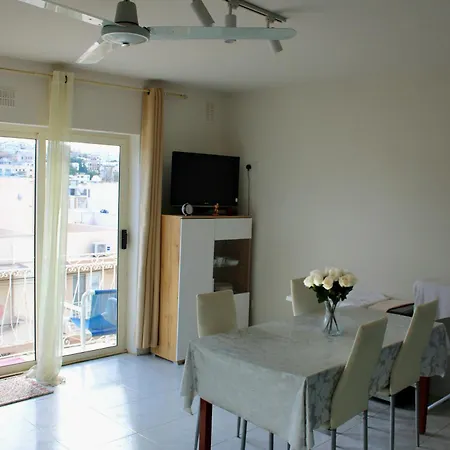 Twin With Private Bathroom - 6